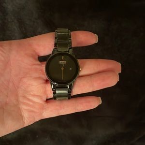 Citizens Watch black solar charging